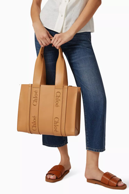 Chloé Medium Woody Tote Bag in Leather