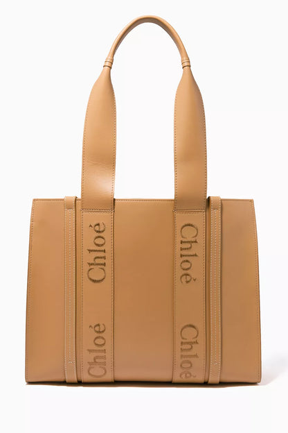 Chloé Medium Woody Tote Bag in Leather
