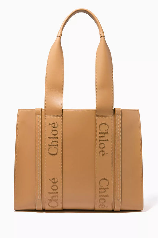 Chloé Medium Woody Tote Bag in Leather