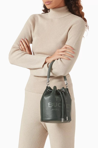 Marc Jacobs The Bucket Bag in Leather Ivy