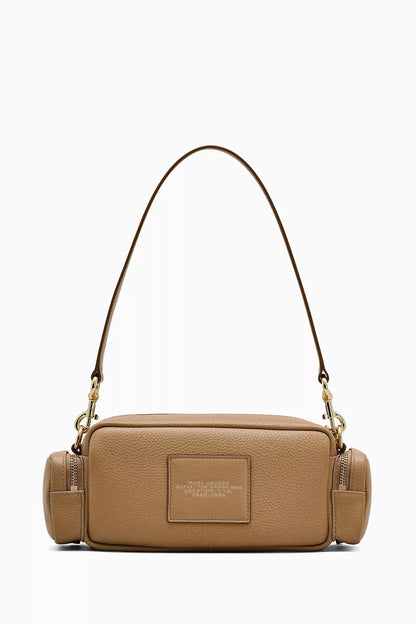 Marc Jacobs The Cargo Shoulder Bag in Grained Leather Camel