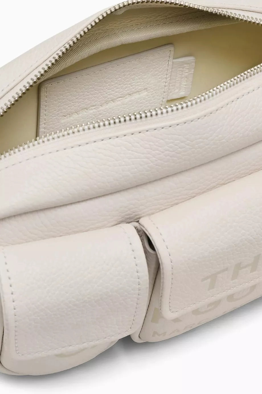 Marc Jacobs The Cargo Shoulder Bag in Grained Leather White