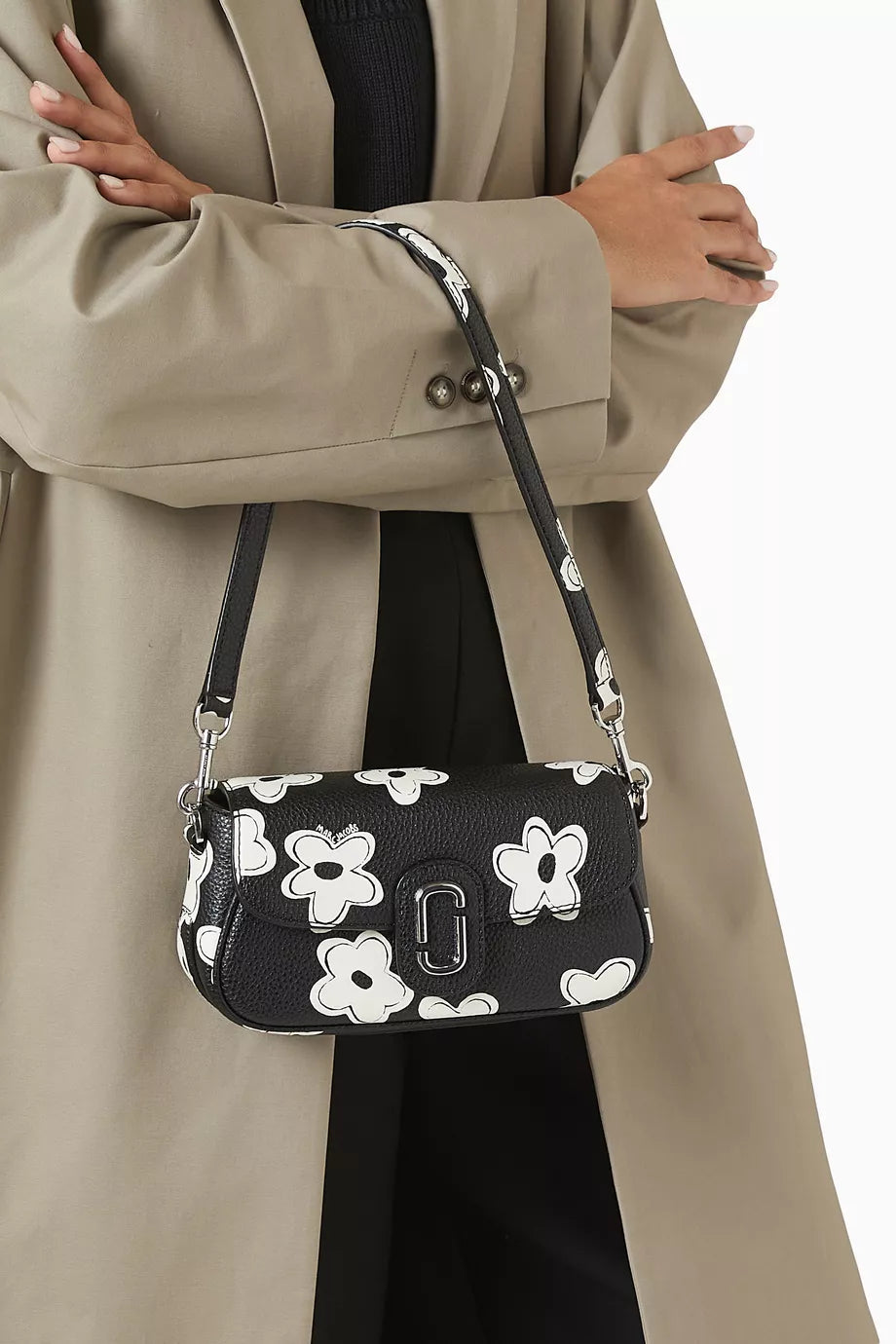 Marc Jacobs The Daisy Clover Shoulder Bag in Leather Black